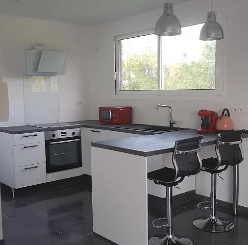 A La Campagne Sans Vis A Vis Apartment *